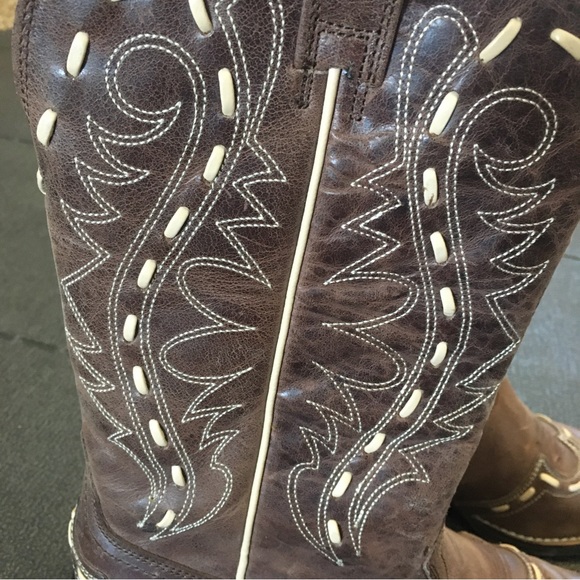 Ariat Women’s Western Boots, Size 6B - Picture 4 of 5